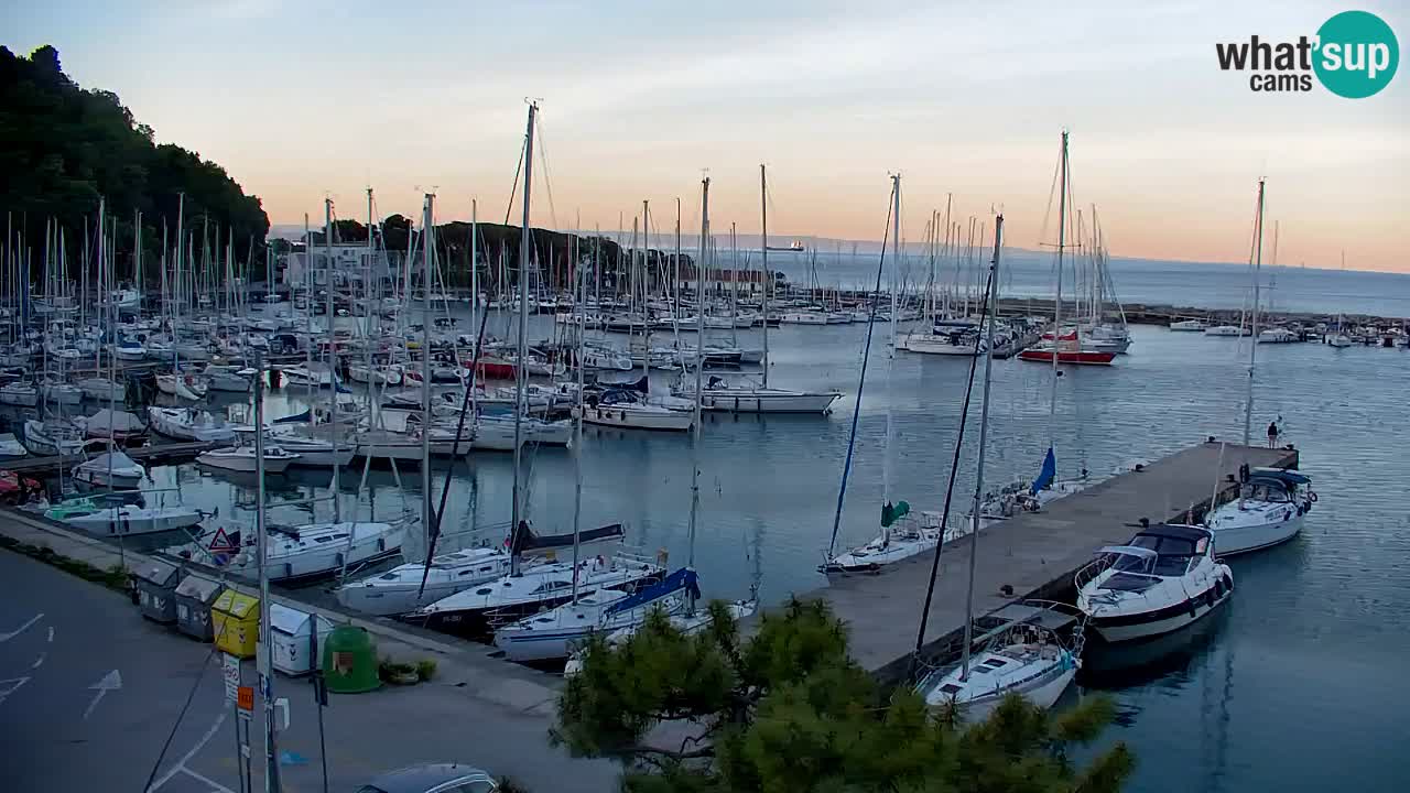 Webcam Sistiana – Vue sur la marina et la baie