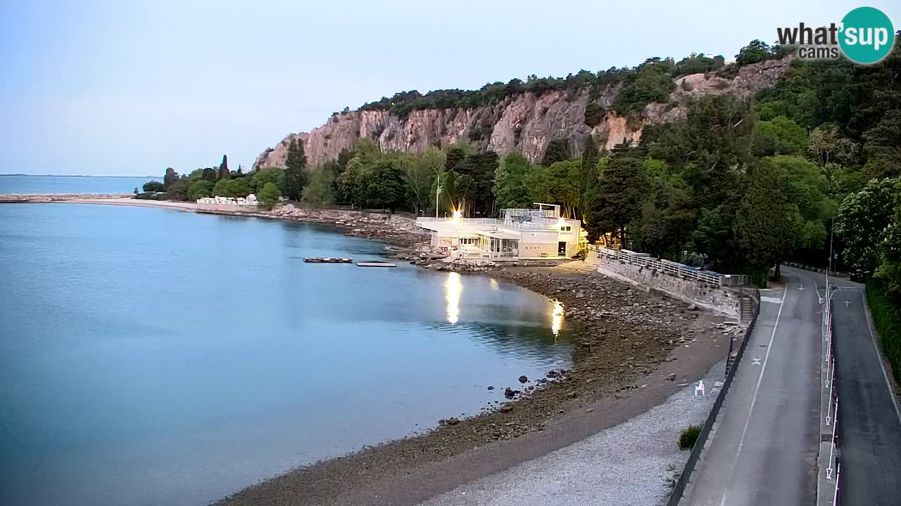 Spletna kamera Sesljan (Sistiana) – Pogled na marino in zaliv