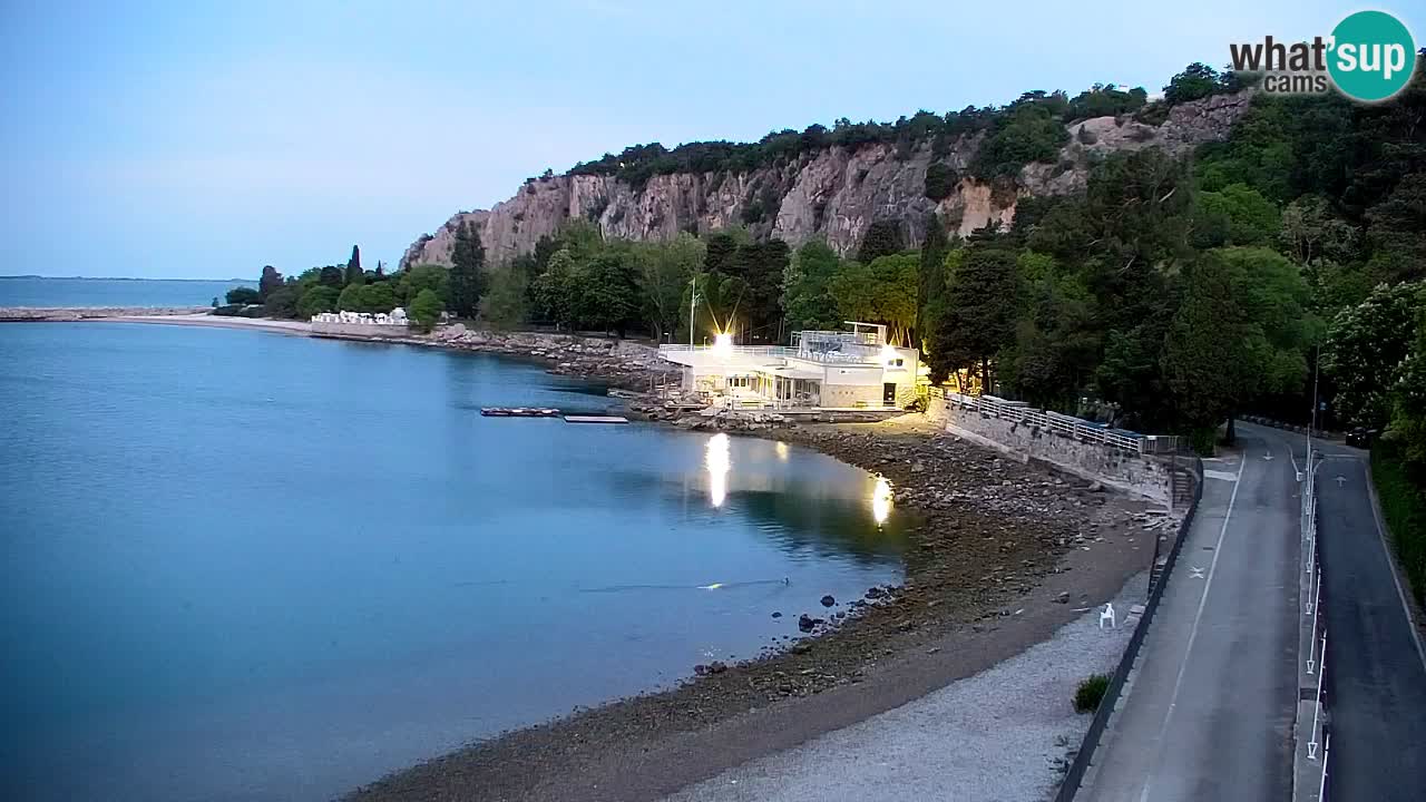 Spletna kamera Sesljan (Sistiana) – Pogled na marino in zaliv