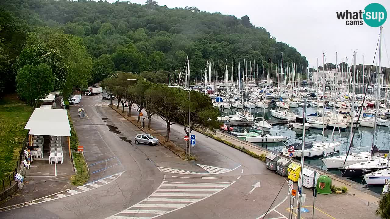 Webcam Sistiana – Pogled na marinu i zaljev