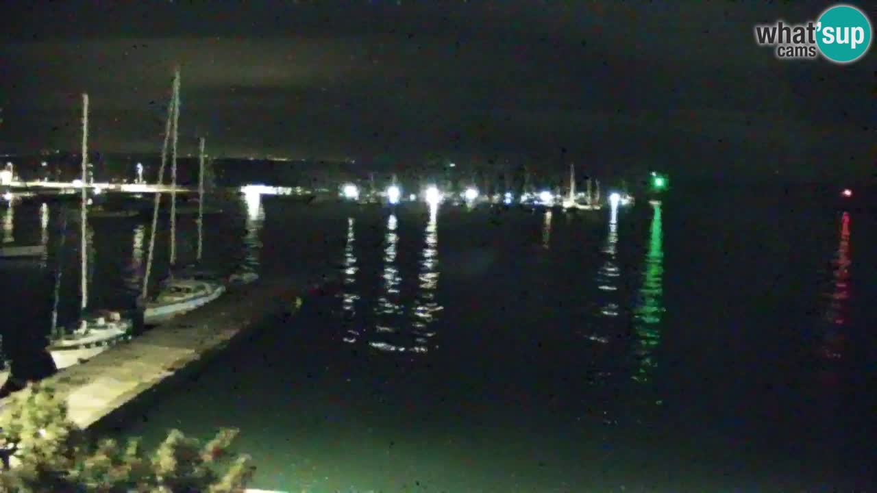 Spletna kamera Sesljan (Sistiana) – Pogled na marino in zaliv