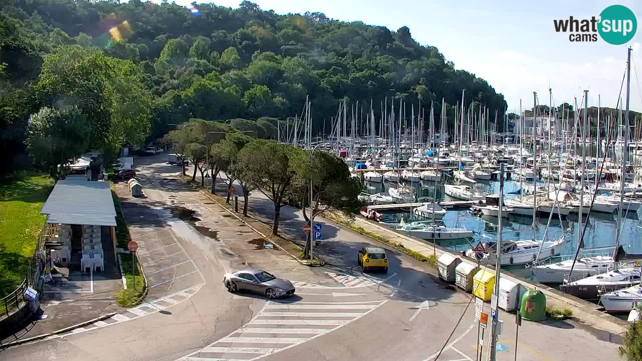 Spletna kamera Sesljan (Sistiana) – Pogled na marino in zaliv