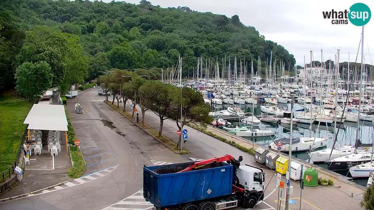 Webcam Sistiana – Pogled na marinu i zaljev