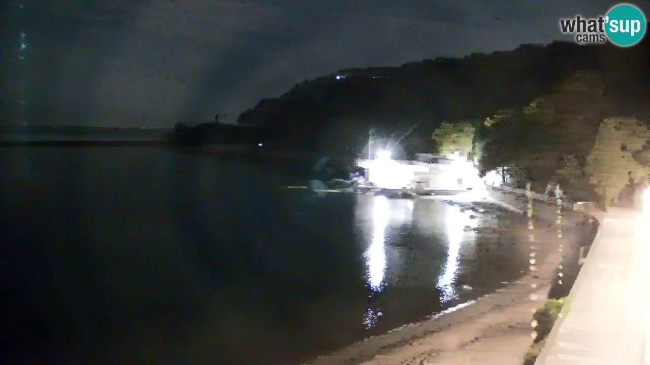 Spletna kamera Sesljan (Sistiana) – Pogled na marino in zaliv