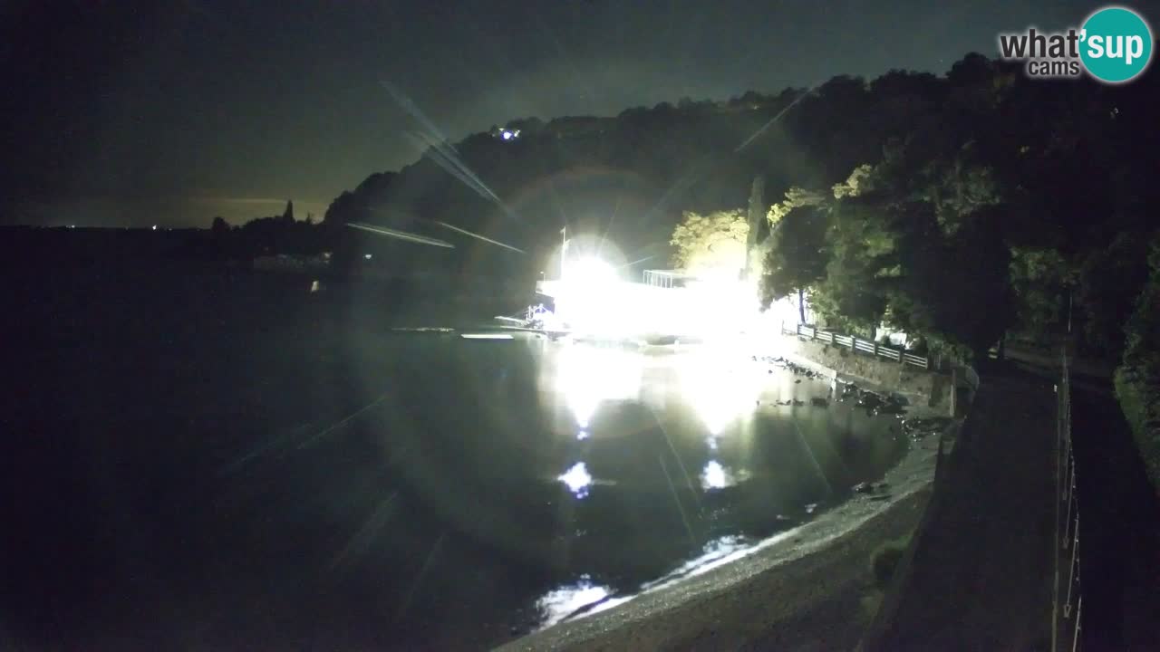 Spletna kamera Sesljan (Sistiana) – Pogled na marino in zaliv