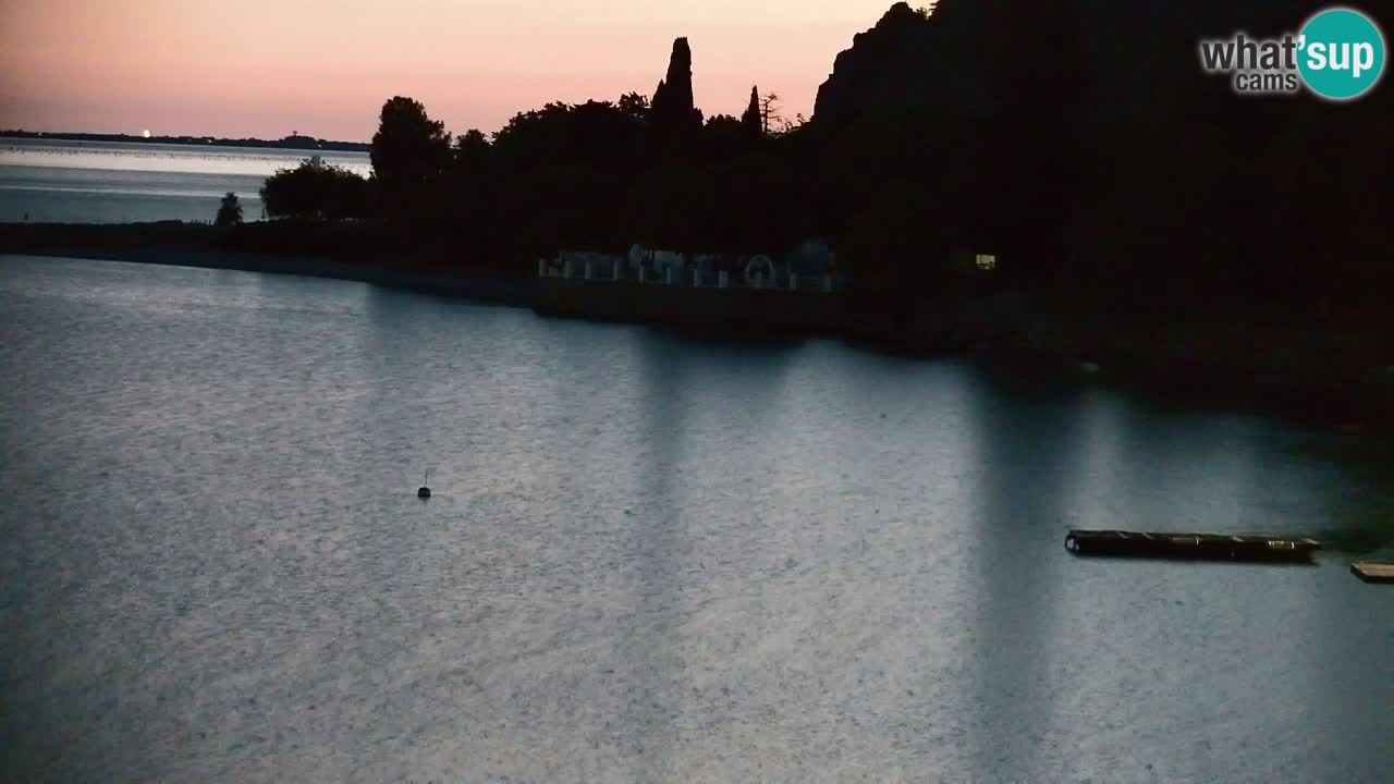 Spletna kamera Sesljan (Sistiana) – Pogled na marino in zaliv