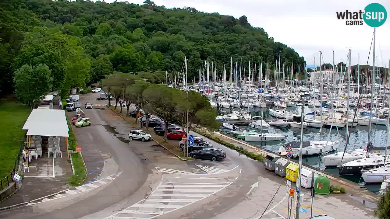 Webcam Sistiana – Pogled na marinu i zaljev