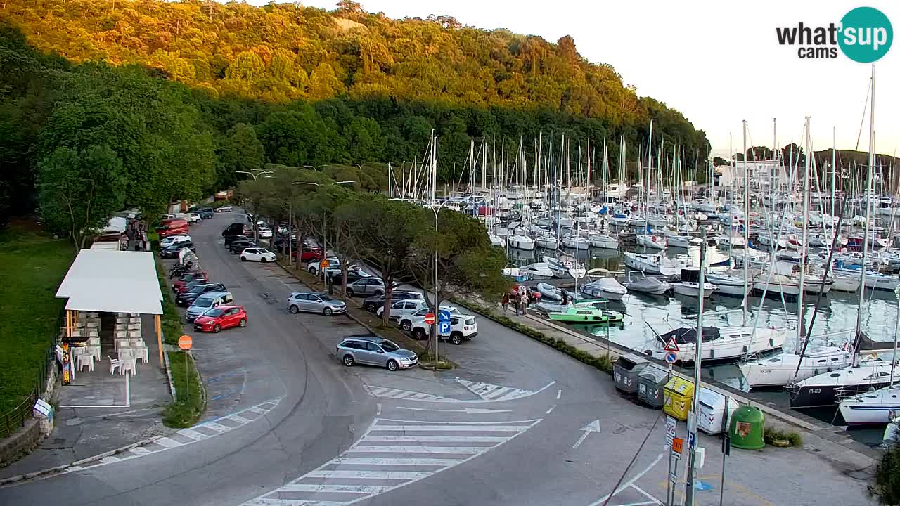 Webcam Sistiana – Vue sur la marina et la baie