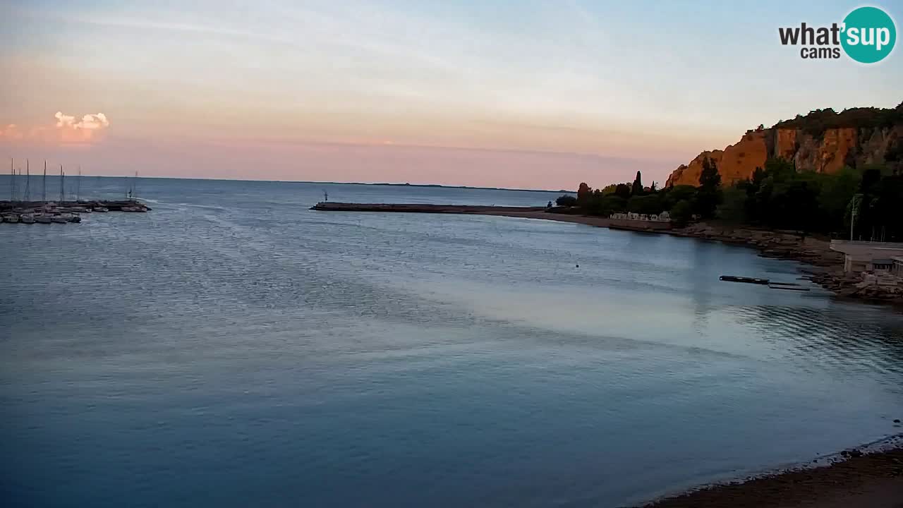 Spletna kamera Sesljan (Sistiana) – Pogled na marino in zaliv