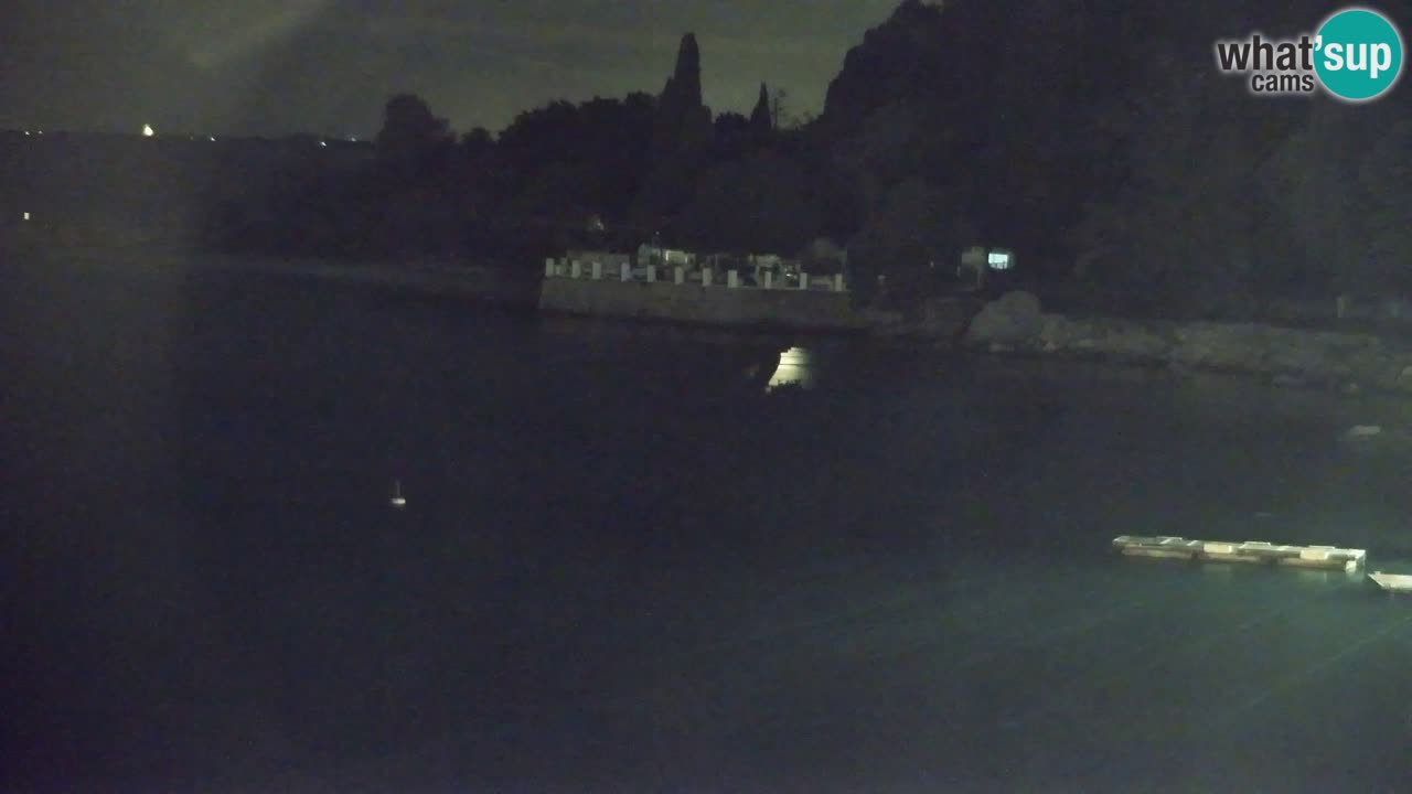 Spletna kamera Sesljan (Sistiana) – Pogled na marino in zaliv