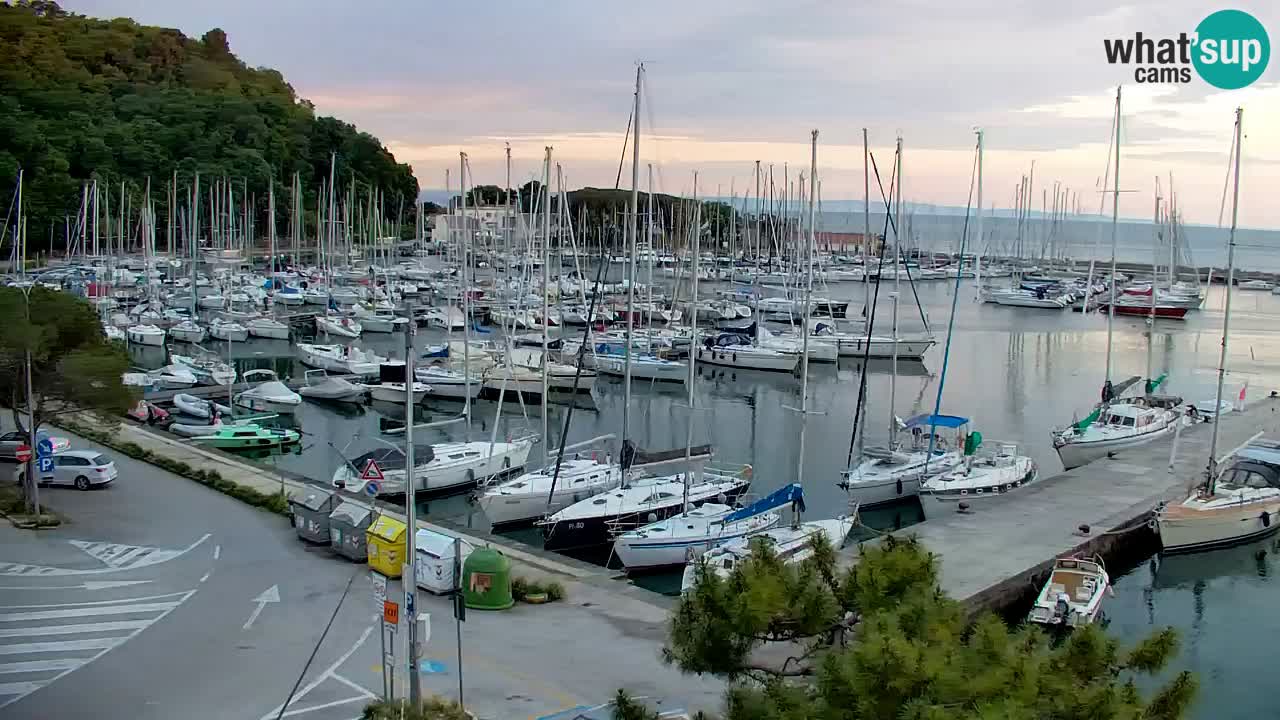 Webcam Sistiana – Vue sur la marina et la baie