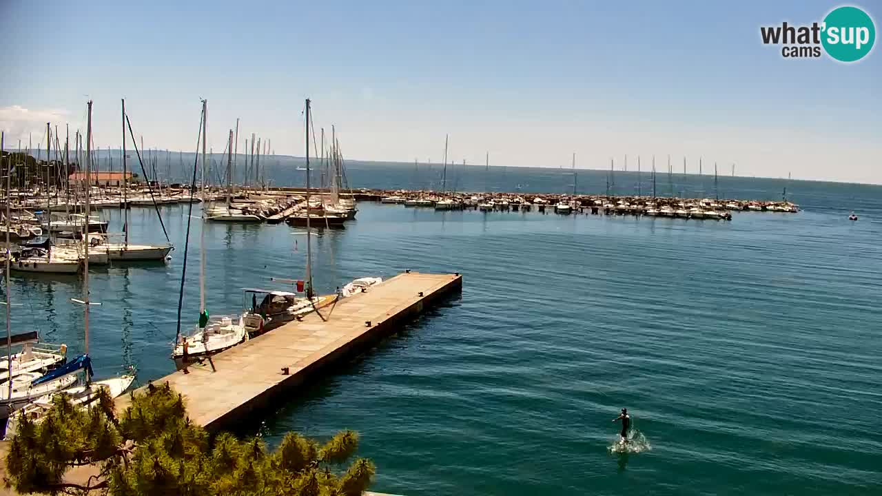 Webcam Sistiana – Vue sur la marina et la baie