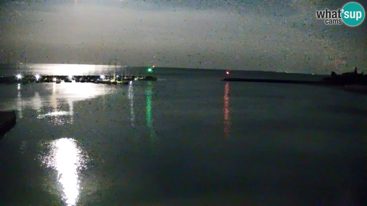 Web kamera Sistiana Uvala – Pogled uživo na marinu i zaljev
