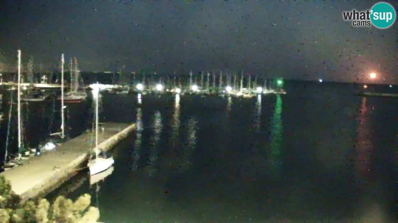Web kamera Sistiana Uvala – Pogled uživo na marinu i zaljev