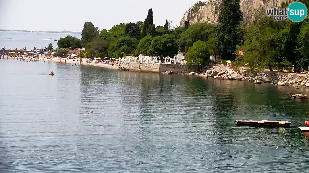 Spletna kamera Sesljanski zaliv – Pogled v živo na marino in zaliv