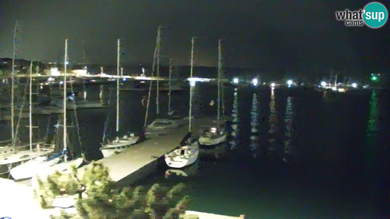 Web kamera Sistiana Uvala – Pogled uživo na marinu i zaljev