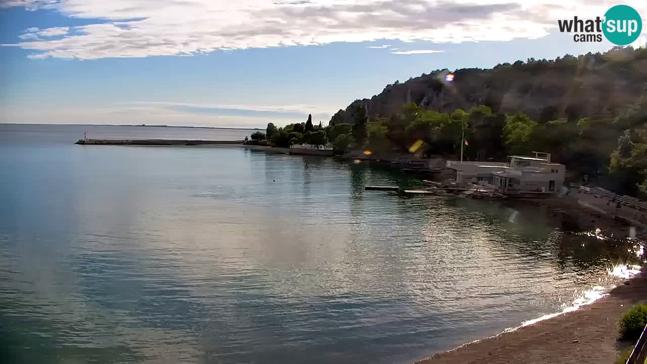Web kamera Sistiana Uvala – Pogled uživo na marinu i zaljev