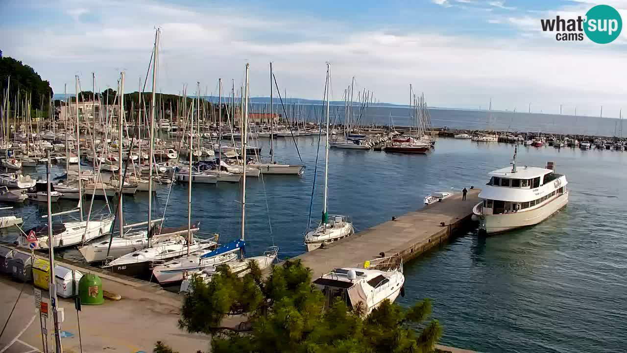 Web kamera Sistiana Uvala – Pogled uživo na marinu i zaljev