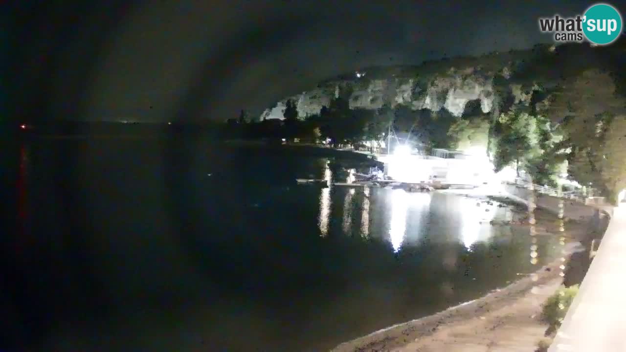 Web kamera Sistiana Uvala – Pogled uživo na marinu i zaljev