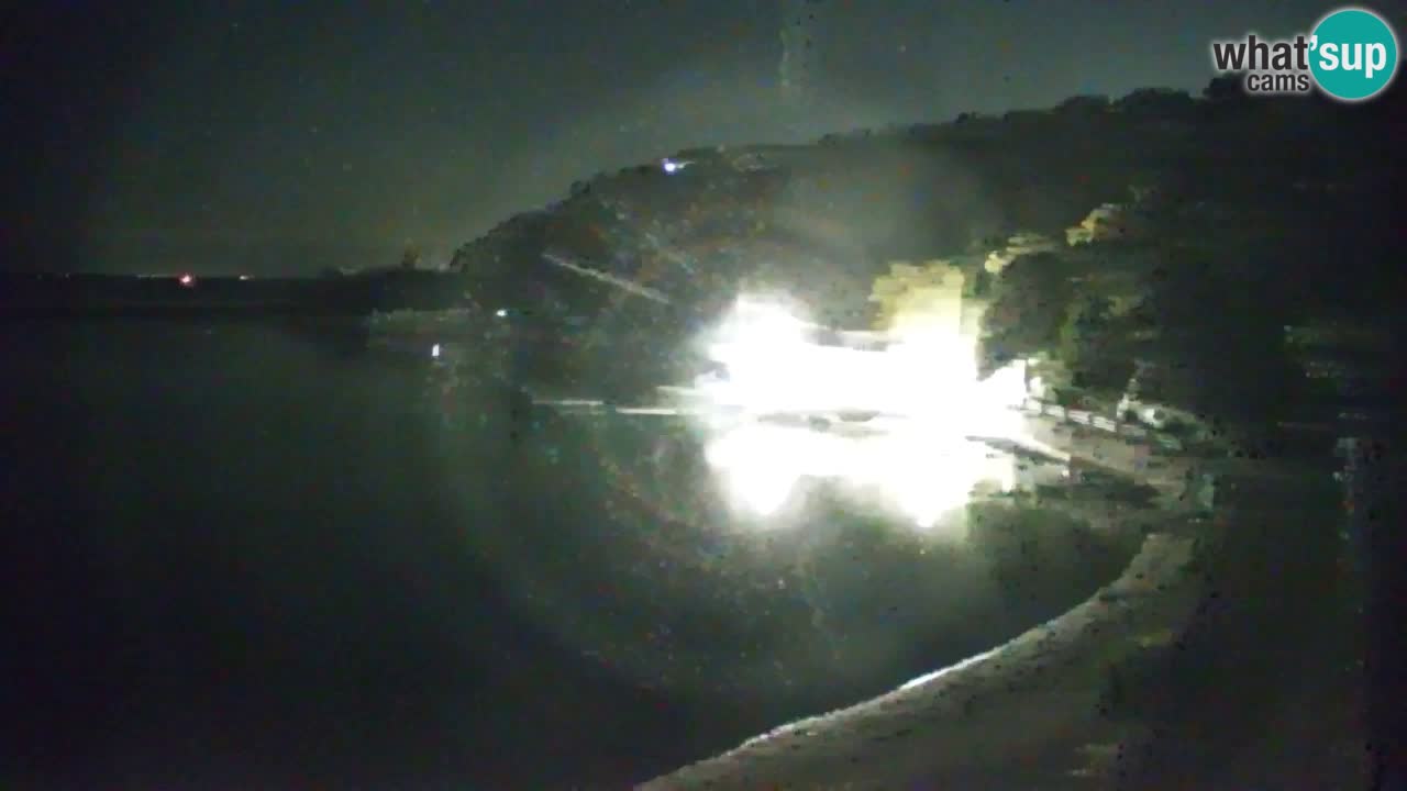 Web kamera Sistiana Uvala – Pogled uživo na marinu i zaljev