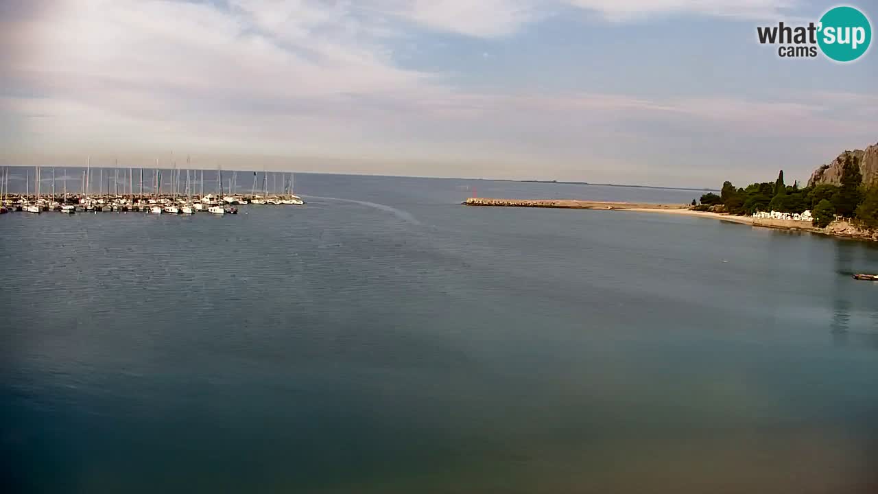 Spletna kamera Sesljanski zaliv – Pogled v živo na marino in zaliv