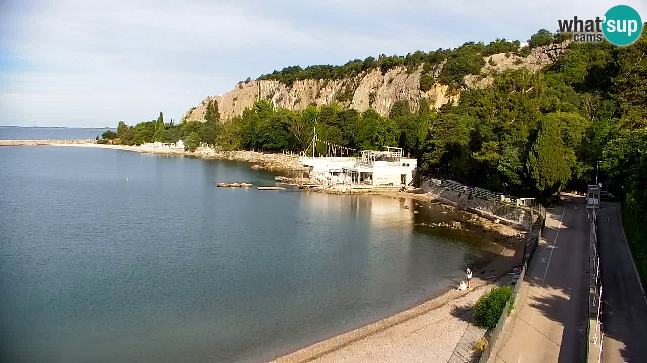 Web kamera Sistiana Uvala – Pogled uživo na marinu i zaljev