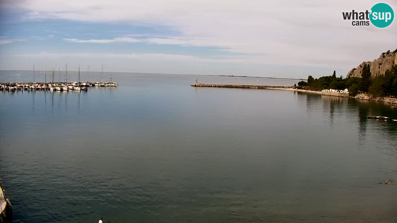 Spletna kamera Sesljanski zaliv – Pogled v živo na marino in zaliv