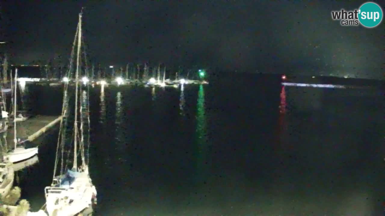 Web kamera Sistiana Uvala – Pogled uživo na marinu i zaljev