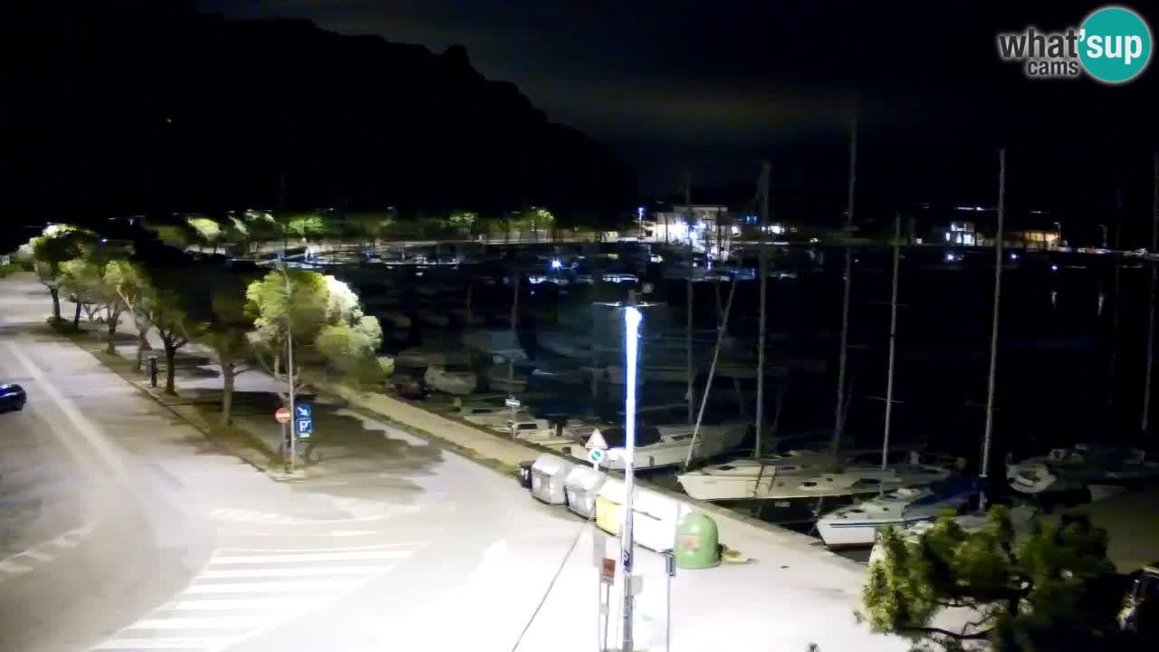 Spletna kamera Sesljanski zaliv – Pogled v živo na marino in zaliv