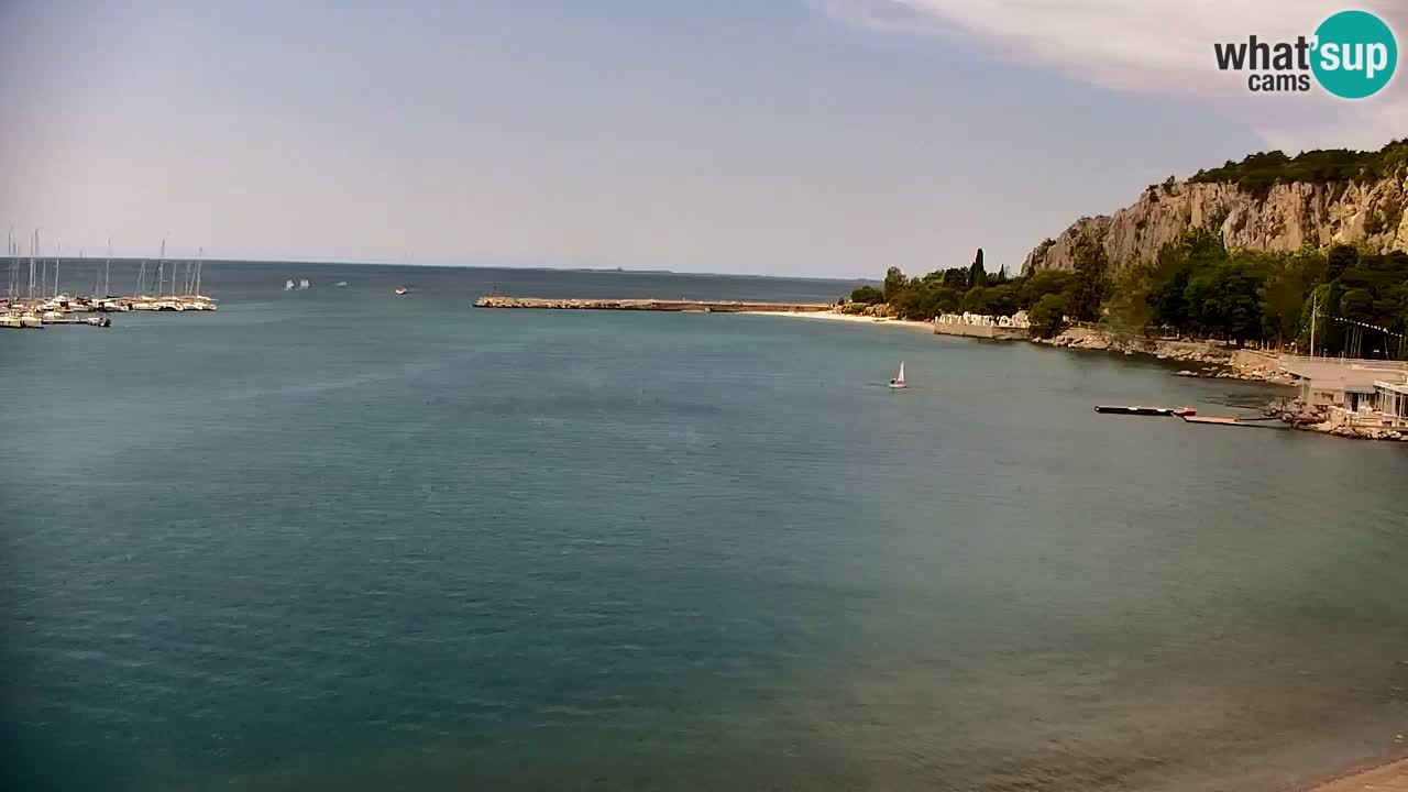 Web kamera Sistiana Uvala – Pogled uživo na marinu i zaljev