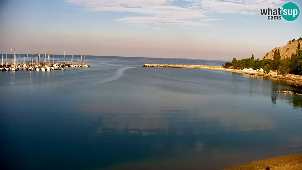 Spletna kamera Sesljanski zaliv – Pogled v živo na marino in zaliv