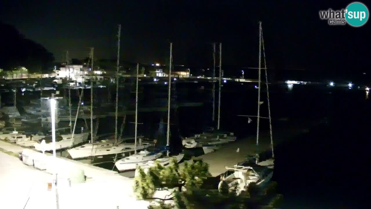 Web kamera Sistiana Uvala – Pogled uživo na marinu i zaljev