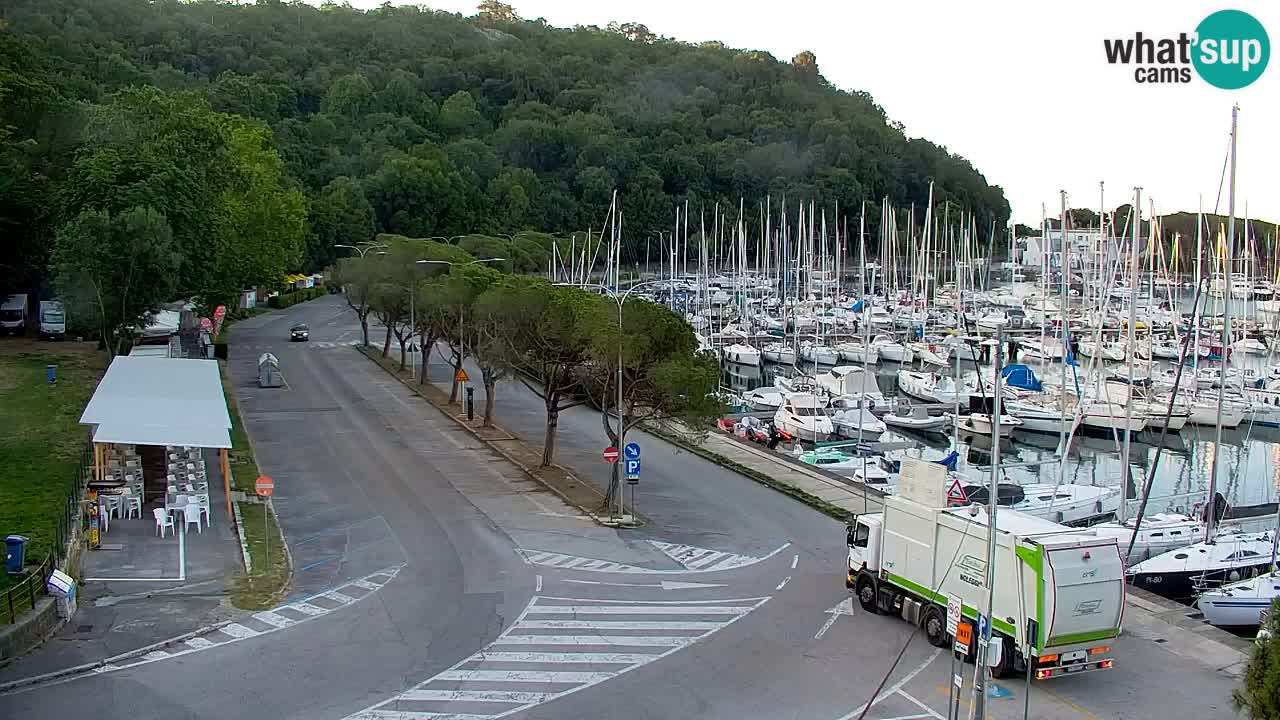 Webcam Bahía de Sistiana – Vista en directo del puerto deportivo y la costa