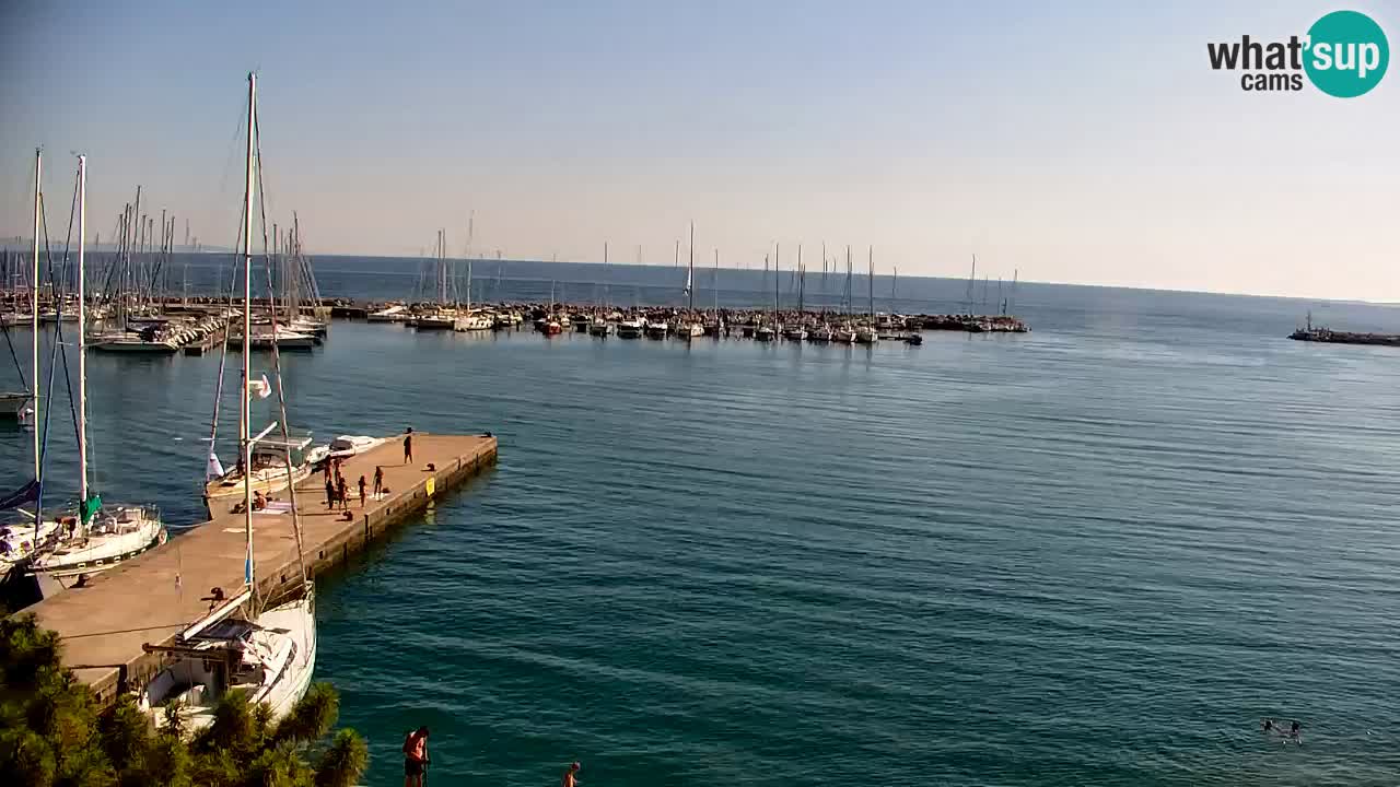 Webcam Bahía de Sistiana – Vista en directo del puerto deportivo y la costa
