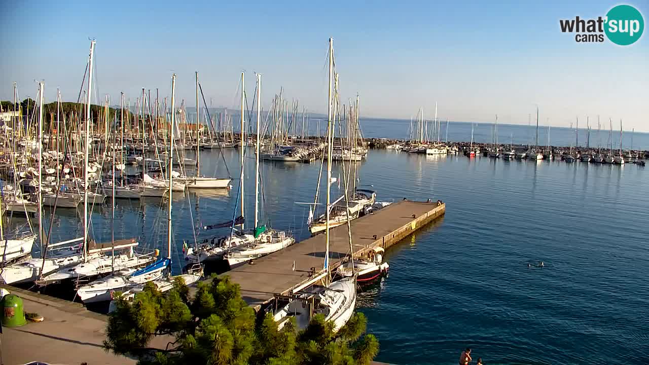 Web kamera Sistiana Uvala – Pogled uživo na marinu i zaljev