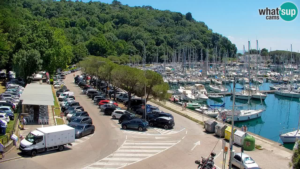 Web kamera Sistiana Uvala – Pogled uživo na marinu i zaljev