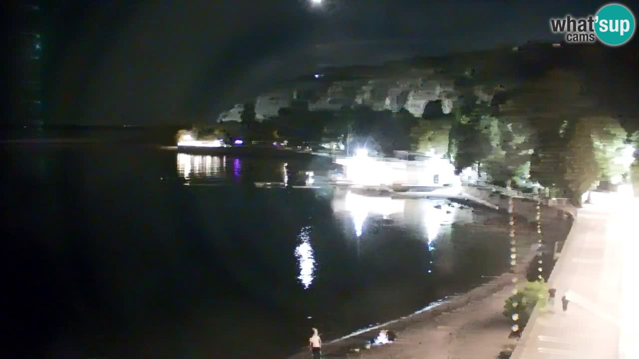 Spletna kamera Sesljanski zaliv – Pogled v živo na marino in zaliv