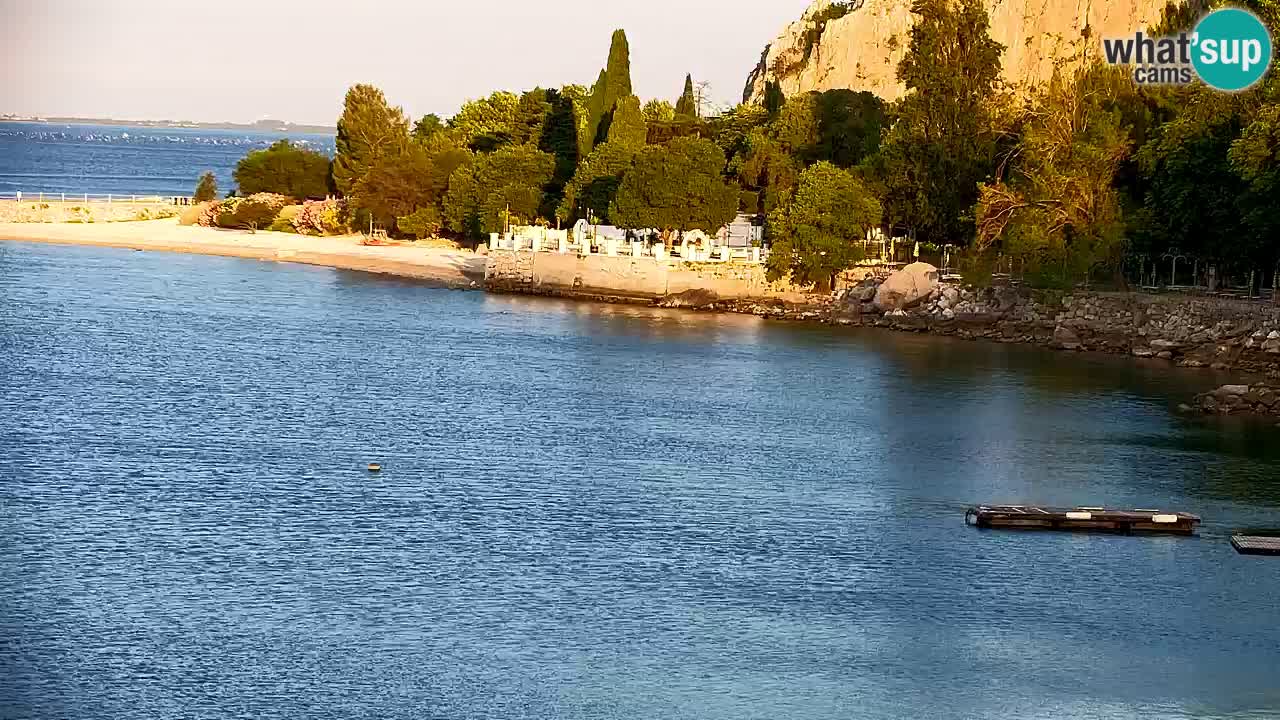 Web kamera Sistiana Uvala – Pogled uživo na marinu i zaljev