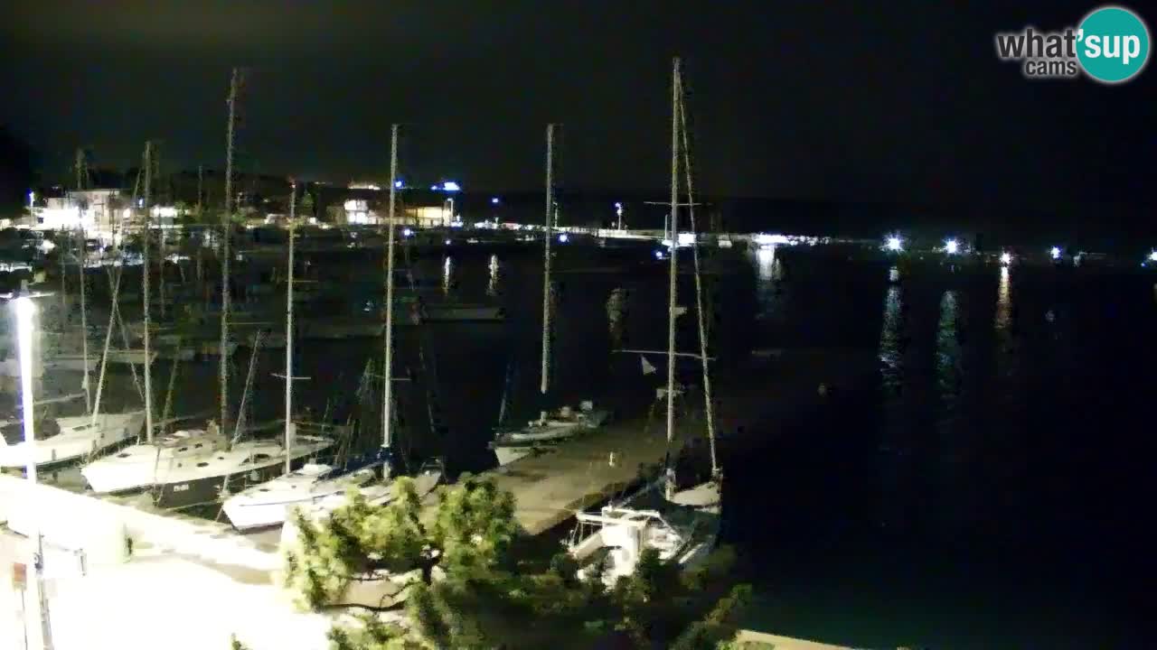Web kamera Sistiana Uvala – Pogled uživo na marinu i zaljev