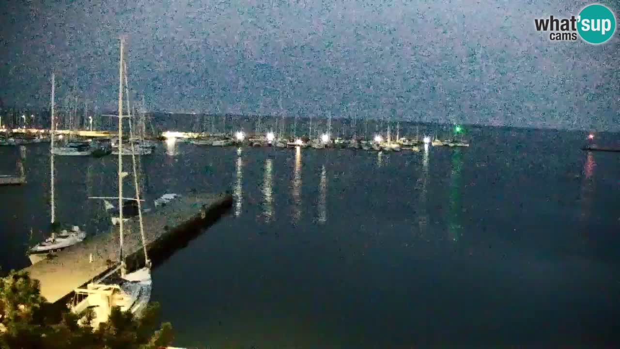 Webcam Bahía de Sistiana – Vista en directo del puerto deportivo y la costa