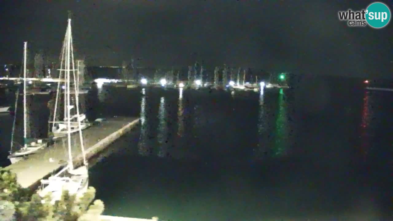 Web kamera Sistiana Uvala – Pogled uživo na marinu i zaljev
