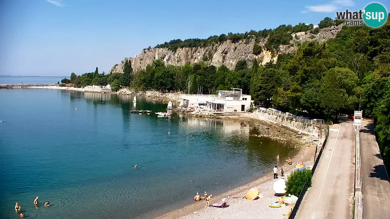 Web kamera Sistiana Uvala – Pogled uživo na marinu i zaljev