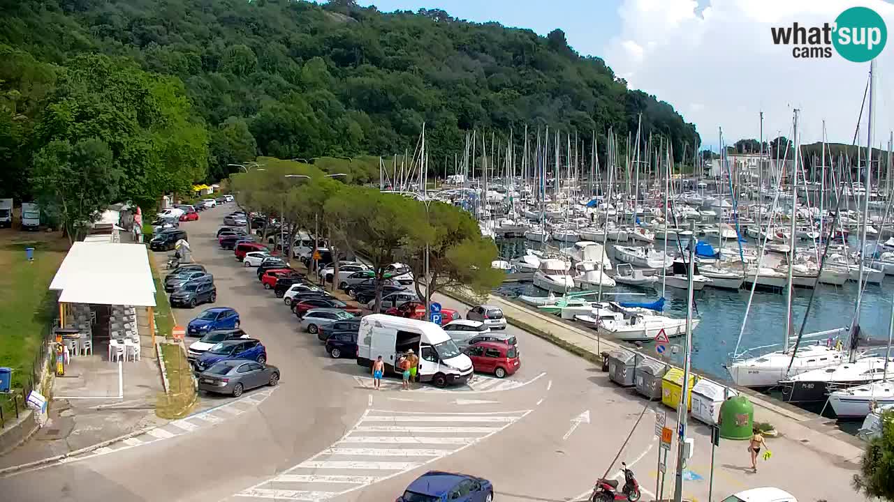 Web kamera Sistiana Uvala – Pogled uživo na marinu i zaljev