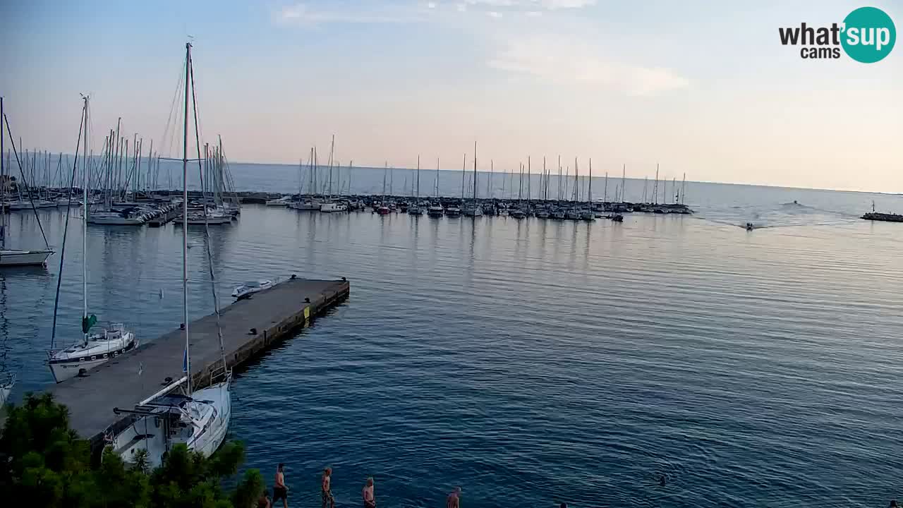 Webcam Baie de Sistiana – Vue en direct de la marina et de la baie