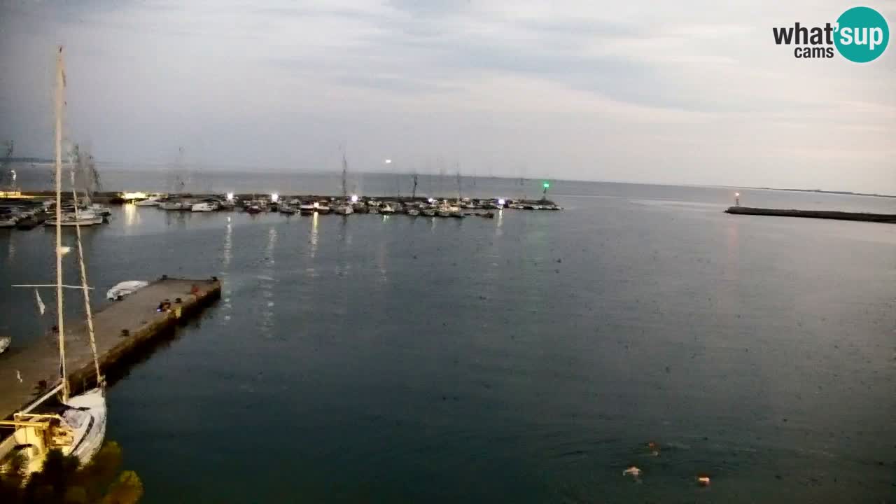 Web kamera Sistiana Uvala – Pogled uživo na marinu i zaljev