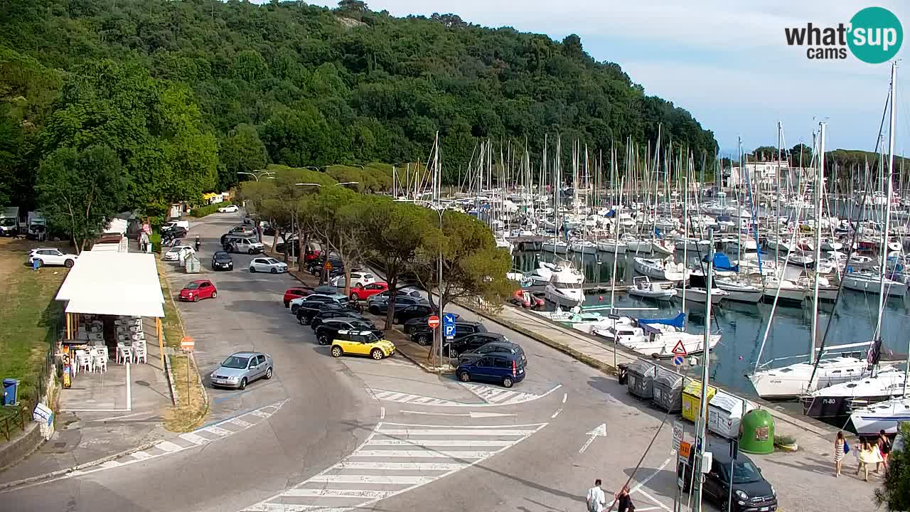 Web kamera Sistiana Uvala – Pogled uživo na marinu i zaljev