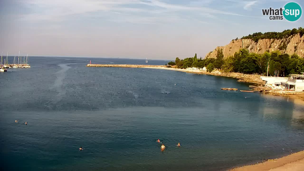 Spletna kamera Sesljanski zaliv – Pogled v živo na marino in zaliv