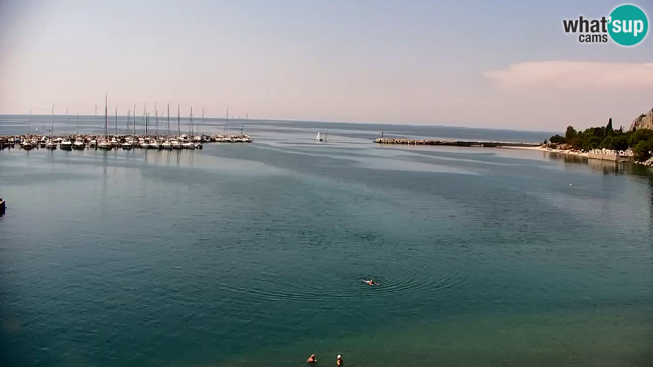 Spletna kamera Sesljanski zaliv – Pogled v živo na marino in zaliv