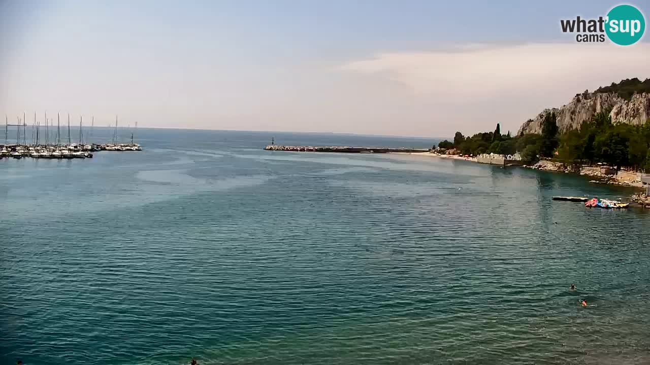 Spletna kamera Sesljanski zaliv – Pogled v živo na marino in zaliv