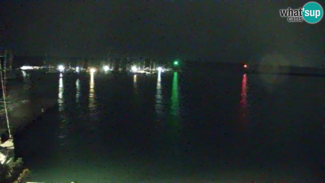 Web kamera Sistiana Uvala – Pogled uživo na marinu i zaljev